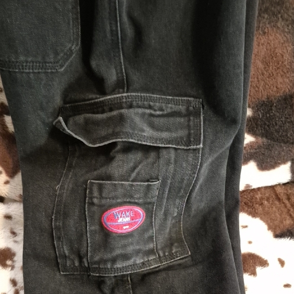 SHEIN Dark Straight Leg Jeans with Pink Details - Picture 8 of 11